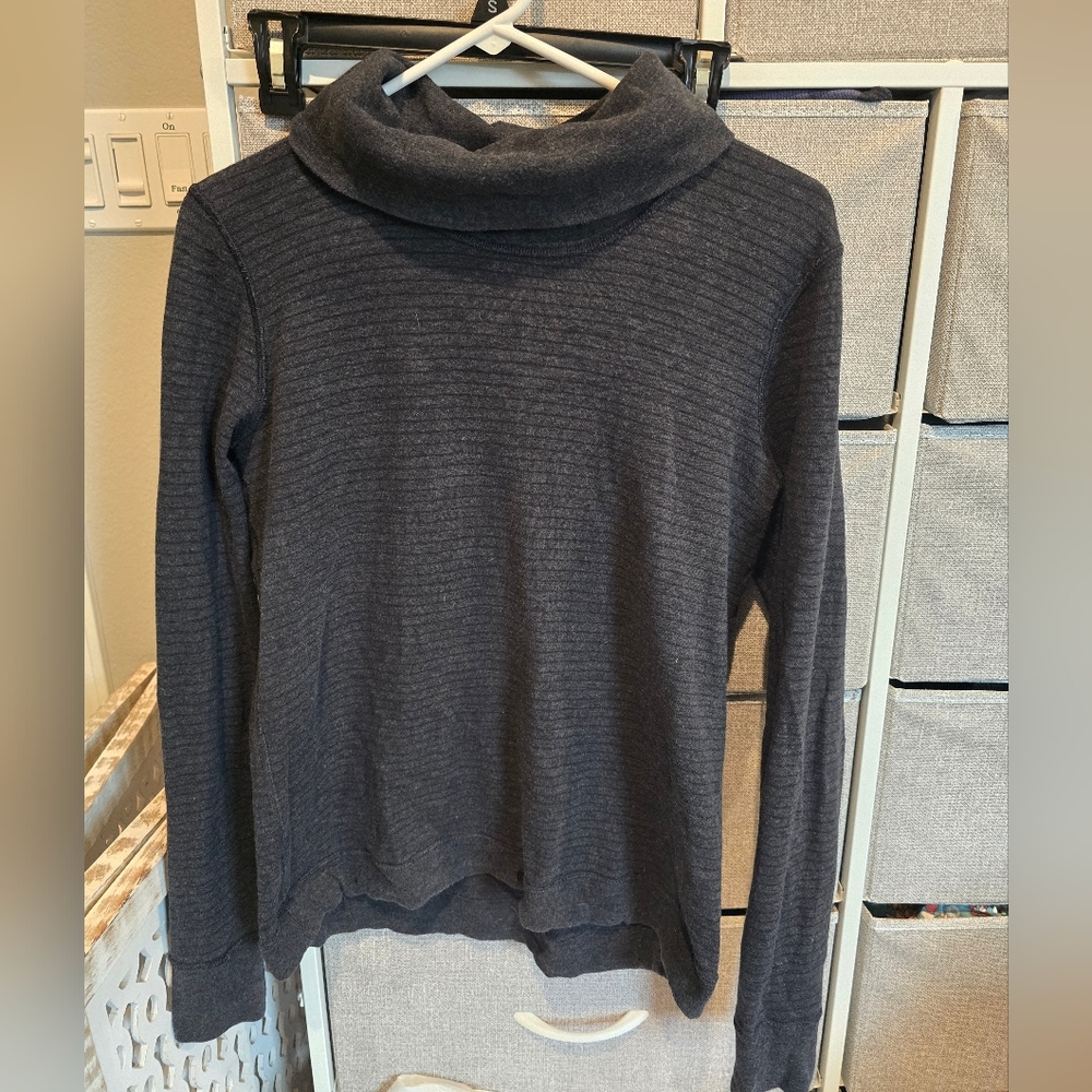 Lululemon Women's Gray Turtleneck Sweater